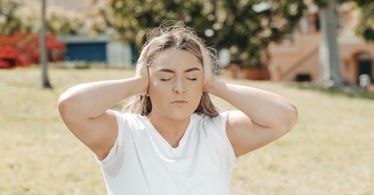 discover effective tips and strategies for managing migraines. learn about triggers, treatments, and lifestyle changes to reduce the frequency and severity of your migraine attacks.