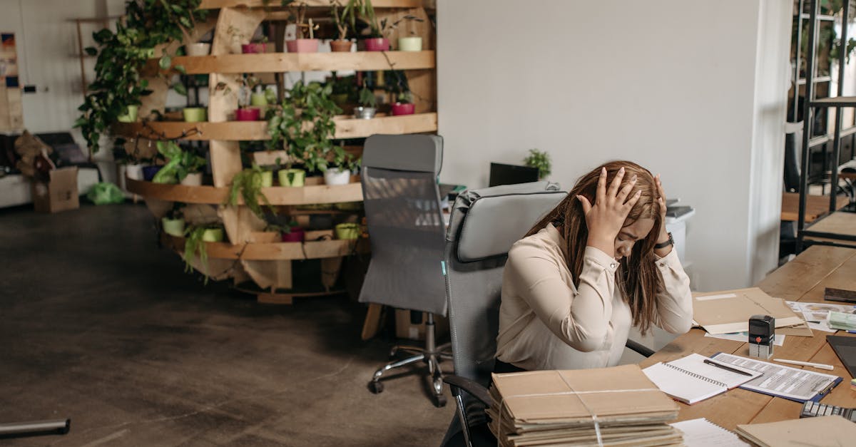 découvrez des stratégies et des techniques efficaces de gestion des maux de tête afin de soulager la douleur et d'améliorer votre qualité de vie. découvrez les changements de mode de vie, les options de traitement et les mesures préventives adaptées pour vous aider à lutter contre les maux de tête.