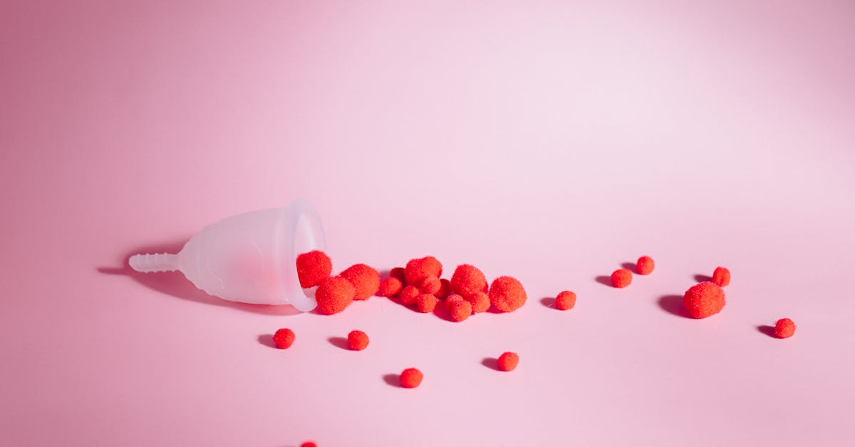 découvrez des stratégies efficaces pour gérer les migraines menstruelles, en comprenant leurs déclencheurs, leurs symptômes et leurs traitements. apprenez à soulager la douleur et à améliorer votre qualité de vie pendant votre cycle menstruel.