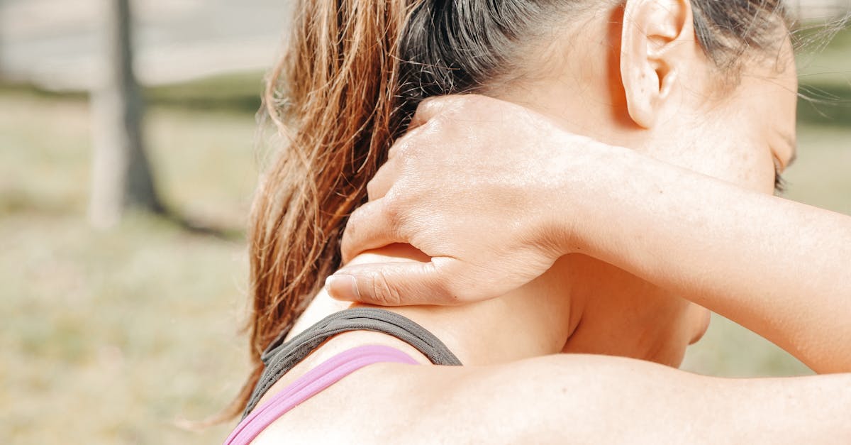 découvrez des stratégies efficaces pour gérer les douleurs cervicales. explorez divers traitements, exercices et conseils pour soulager l’inconfort et améliorer votre qualité de vie.