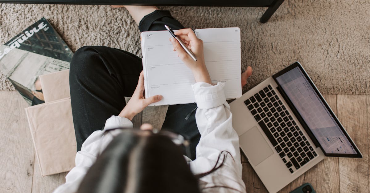 explorez l'importance de la posture dans la vie quotidienne et son impact sur la santé, la productivité et le bien-être général. Apprenez des astuces et des exercices pour améliorer votre posture afin d'être plus fort et plus confiant.