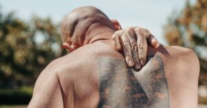 discover effective remedies and expert tips for managing upper back pain. learn about common causes, prevention strategies, and when to seek medical help to regain mobility and improve your quality of life.