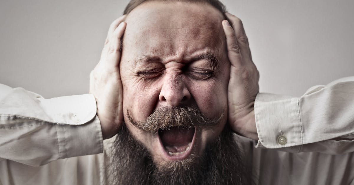 Les clients de Pulse Align ont partagĂ© des tĂ©moignages inspirants sur leur parcours vers un bien-ĂȘtre accru. Un client a dĂ©claré : « Depuis que j'ai adoptĂ© la mĂ©thode Pulse Align, j'ai constatĂ© une diminution significative de l'inconfort et ma posture s'est nettement amĂ©liorĂ©e. Je me sens plus alignĂ© et connectĂ© Ă mon corps. » Un autre client a Ă©voquĂ© son soulagement, expliquant comment il avait appris Ă rĂ©duire ses douleurs cervicales grĂące aux approches de pleine conscience mises en place lors de ses sĂ©ances. Leurs expĂ©riences illustrent l'impact positif de l'attention portĂ©e Ă l'Ă©quilibre neuromusculaire au quotidien.