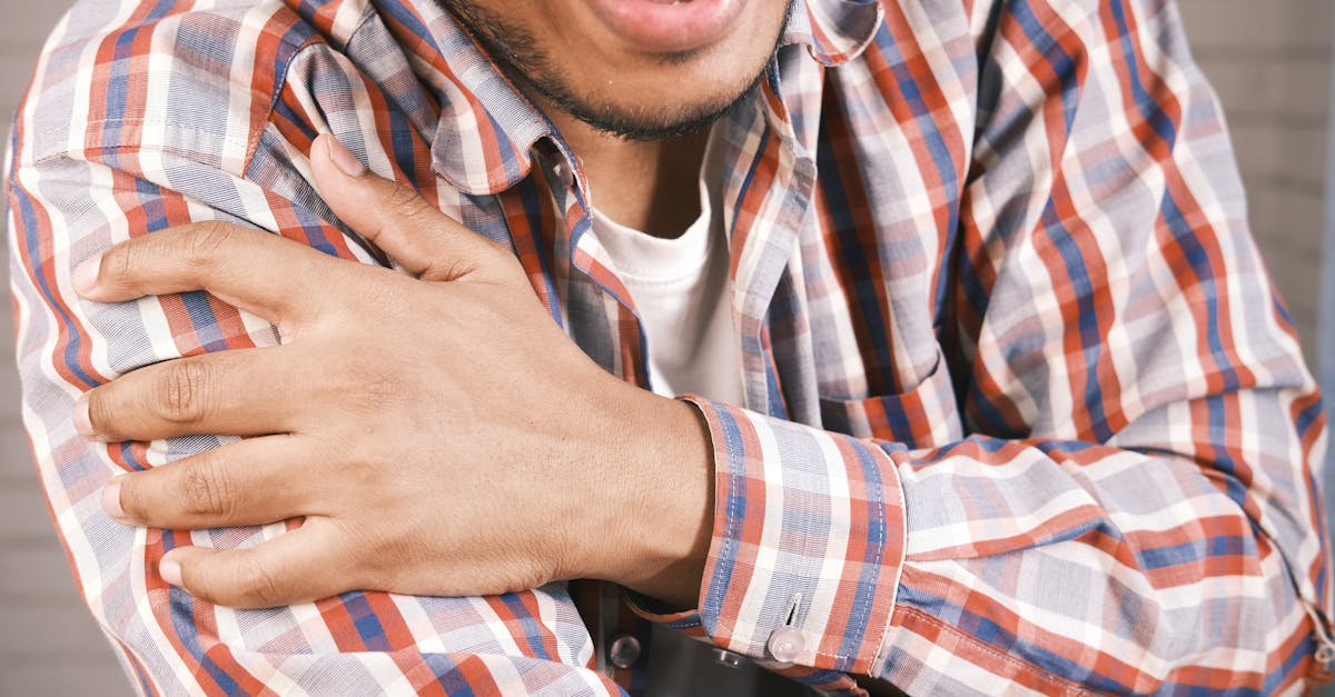 explore the causes, symptoms, and treatment options for shoulder pain. discover effective strategies to alleviate discomfort and improve mobility, ensuring a better quality of life.