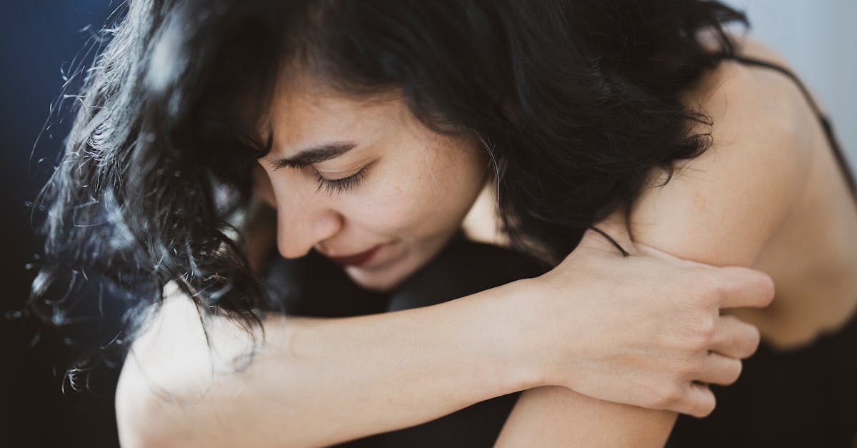 discover effective solutions for cervical pain, its causes, symptoms, and treatment options. learn how to manage discomfort and improve your neck health with expert tips and advice.