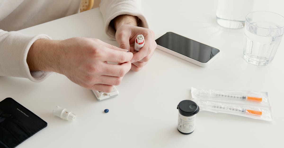 « Depuis que j'ai commencé mon parcours avec Pulse Align à Mont-Royal, j'ai ressenti une nette amélioration de mon bien-être général. Les techniques holistiques employées ici visent non seulement à soulager les symptômes de mes migraines chroniques, mais aussi à soutenir la capacité naturelle de mon corps à se rééquilibrer et à retrouver son équilibre. Cela a été particulièrement enrichissant, me permettant de ressentir un soulagement sans avoir recours à des médicaments. » Habitant à Terrebonne, j'étais initialement sceptique à l'idée d'explorer des méthodes alternatives pour gérer ma migraine chronique. Cependant, l'approche douce de Pulse Align m'a vraiment séduite. Le personnel a mis l'accent sur la guérison holistique et m'a invitée à adopter des pratiques favorisant mon bien-être. Mes tâches quotidiennes sont désormais plus faciles et mes migraines ont considérablement diminué. Je ressens véritablement la différence dans mon corps et je crois que les améliorations constatées sont le résultat direct de leur philosophie de guérison naturelle.