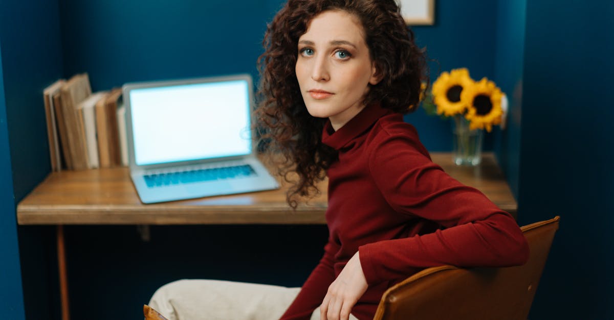 discover the ultimate in comfort and support with our ergonomic chairs, designed to enhance your posture and productivity. perfect for home or office use, these chairs combine style and functionality to create the ideal seating solution for anyone seeking a healthier work environment.