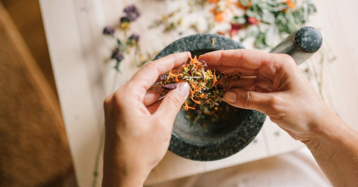discover effective home remedies for various ailments and health issues. from soothing sore throats to boosting immunity, explore natural solutions that are easy to implement and use everyday ingredients. embrace a holistic approach to wellness with our comprehensive guide to home remedies.