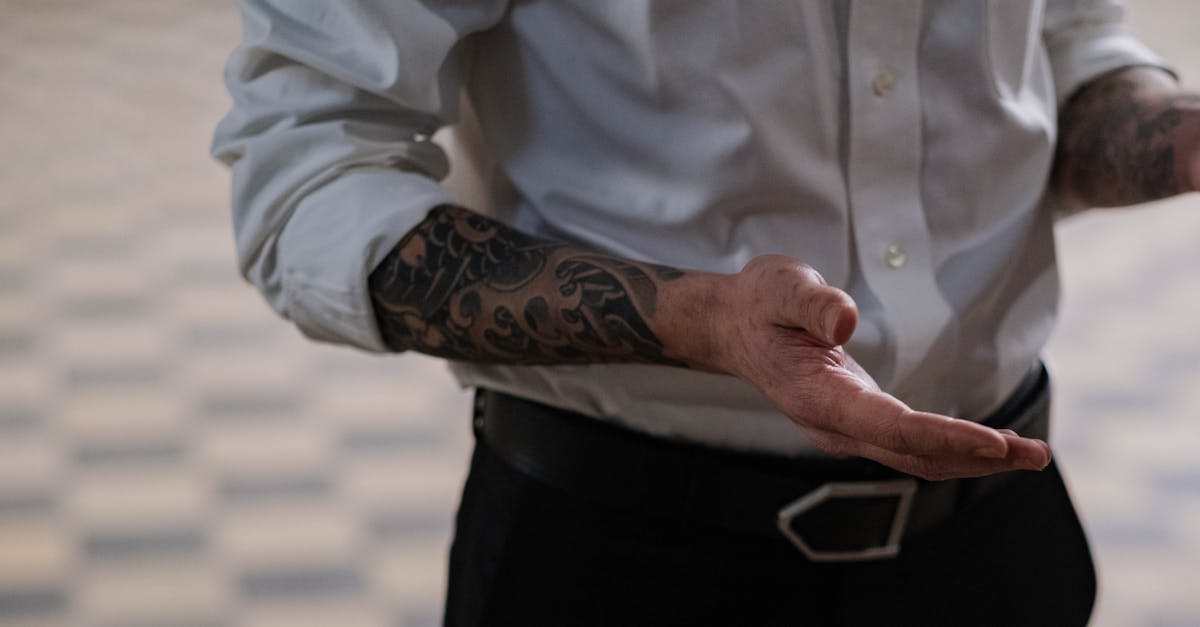 discover the essential functions of the rotator cuff, its role in shoulder stability, common injuries, and effective rehabilitation techniques to maintain optimal shoulder health.