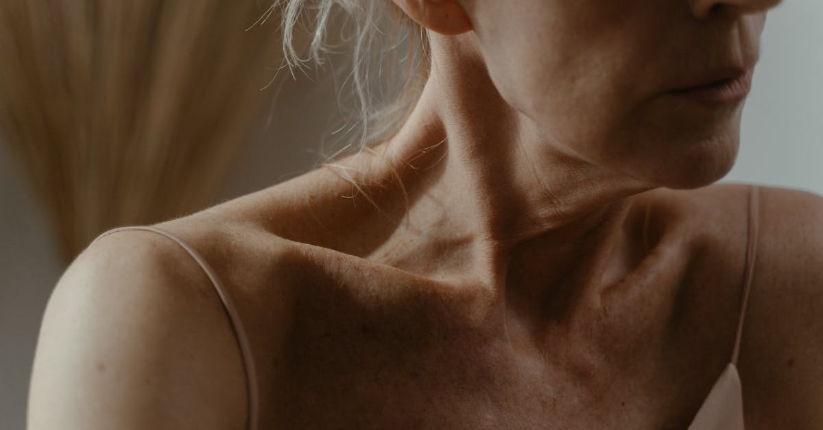 discover everything you need to know about shoulder blades, including their anatomy, functions, common injuries, and tips for maintaining shoulder health. explore the importance of shoulder blades in daily activities and sports.