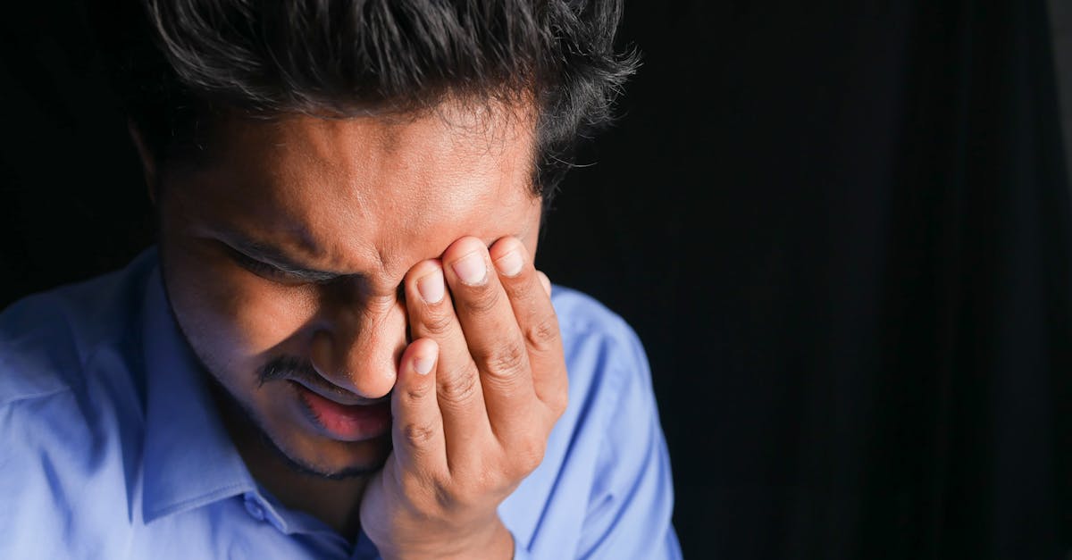 discover the causes, symptoms, and treatments for vestibular migraines. learn how these dizzying attacks can affect your balance and vision, and find effective strategies to manage and alleviate your discomfort.