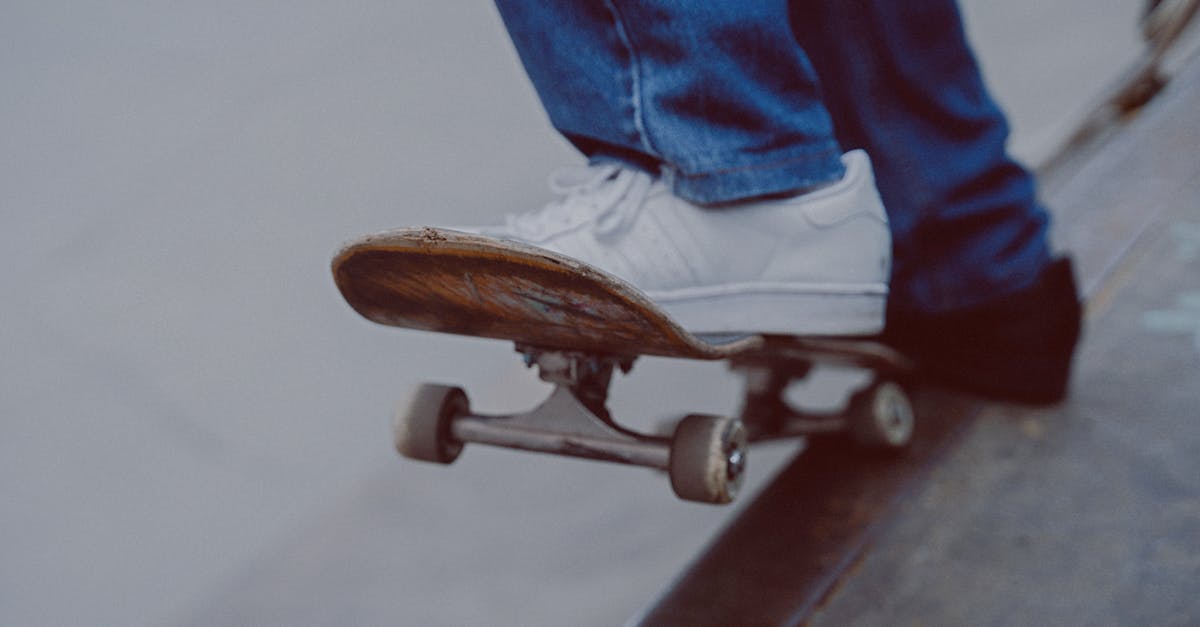 discover the causes and effects of anterior pelvic tilt, a common postural issue that can lead to discomfort and movement limitations. learn effective strategies for correction and prevention to enhance your overall posture and well-being.