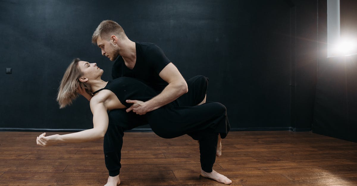 discover effective lifting techniques to enhance your strength training routine. learn proper form, tips, and safety precautions to maximize your workout results and prevent injuries.