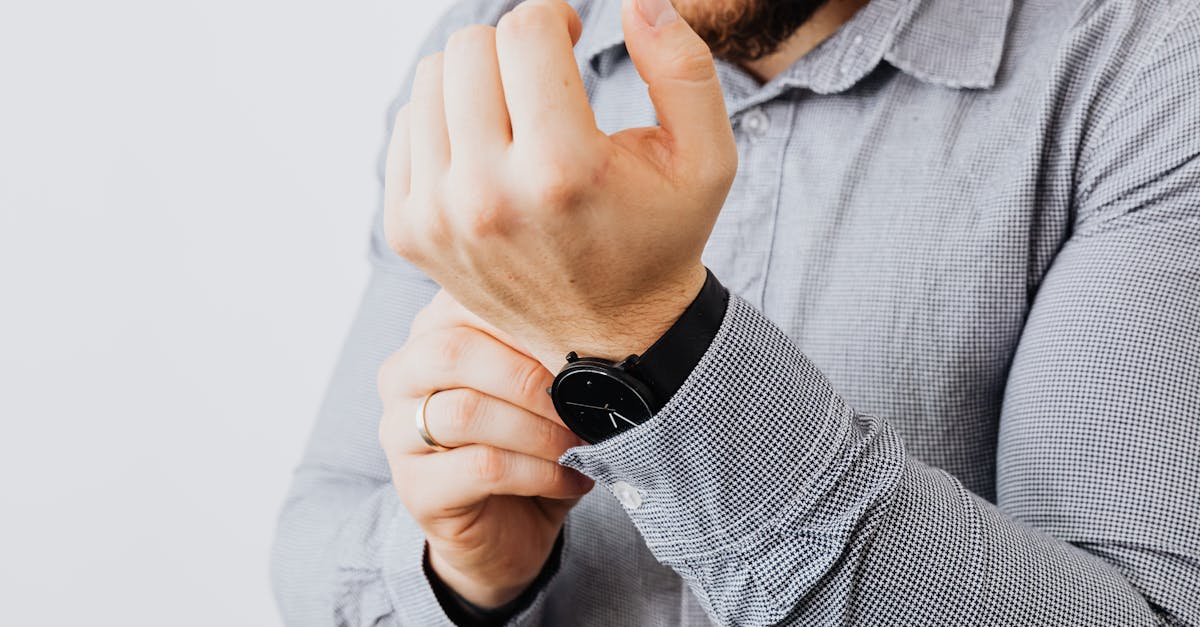discover the causes, symptoms, and treatment options for rotator cuff injuries. learn how to prevent and manage these common shoulder injuries to restore mobility and functionality.