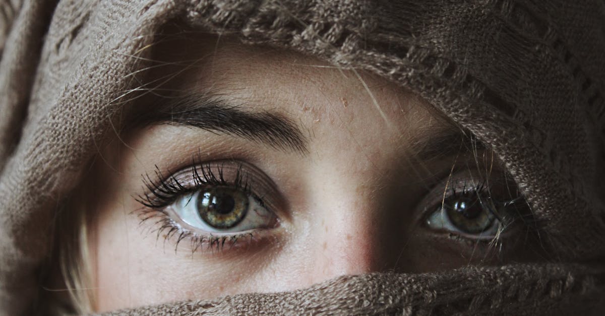 discover the common causes, symptoms, and effective remedies for eye strain. learn practical tips to reduce eye fatigue and protect your vision in the digital age.