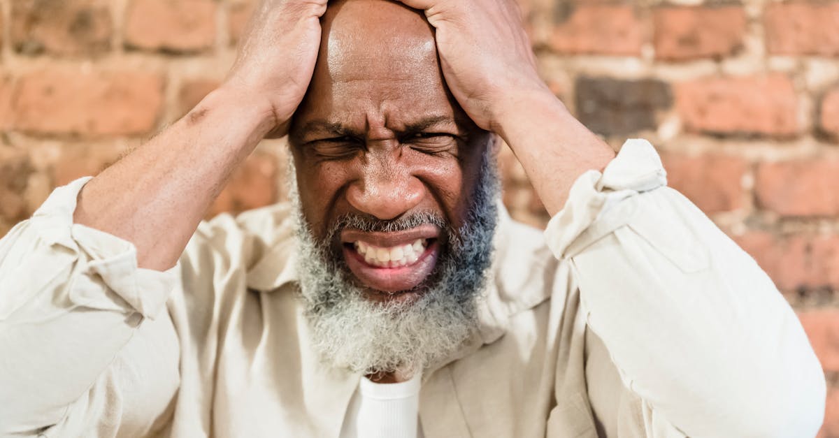 learn about eye strain, its common causes, symptoms, and effective tips for prevention and relief. discover how to protect your eyes from digital fatigue and maintain healthy vision.
